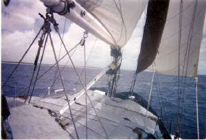 Nesika_at_Christmas_Island_full_sail_4-2001.jpg
